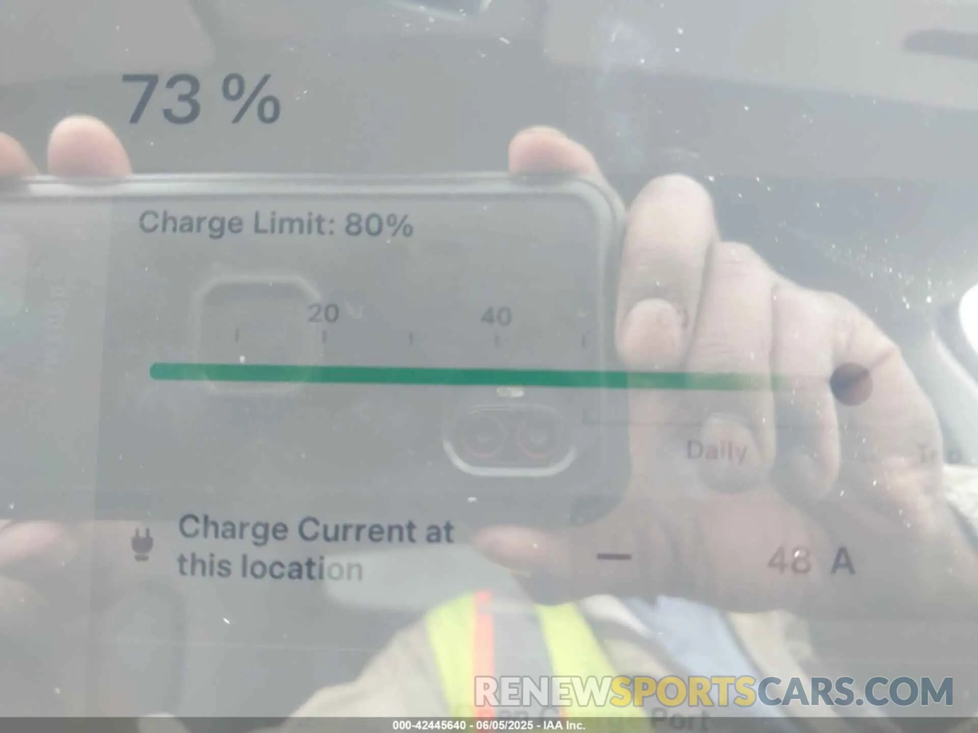 16 Photograph of a damaged car 7SAYGDEE7PF876508 TESLA MODEL Y 2023