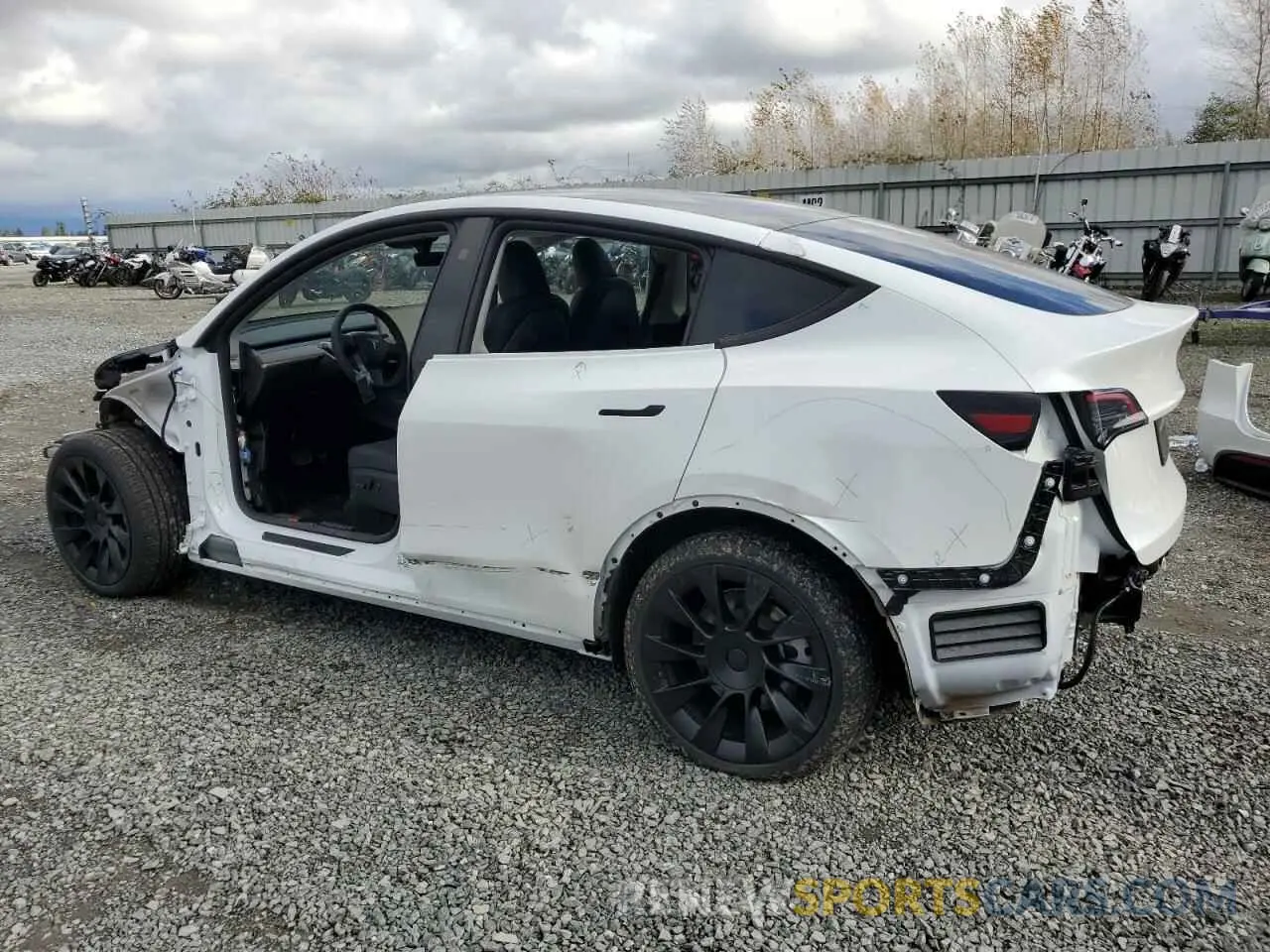 2 Photograph of a damaged car 7SAYGDEE7PF887797 TESLA MODEL Y 2023