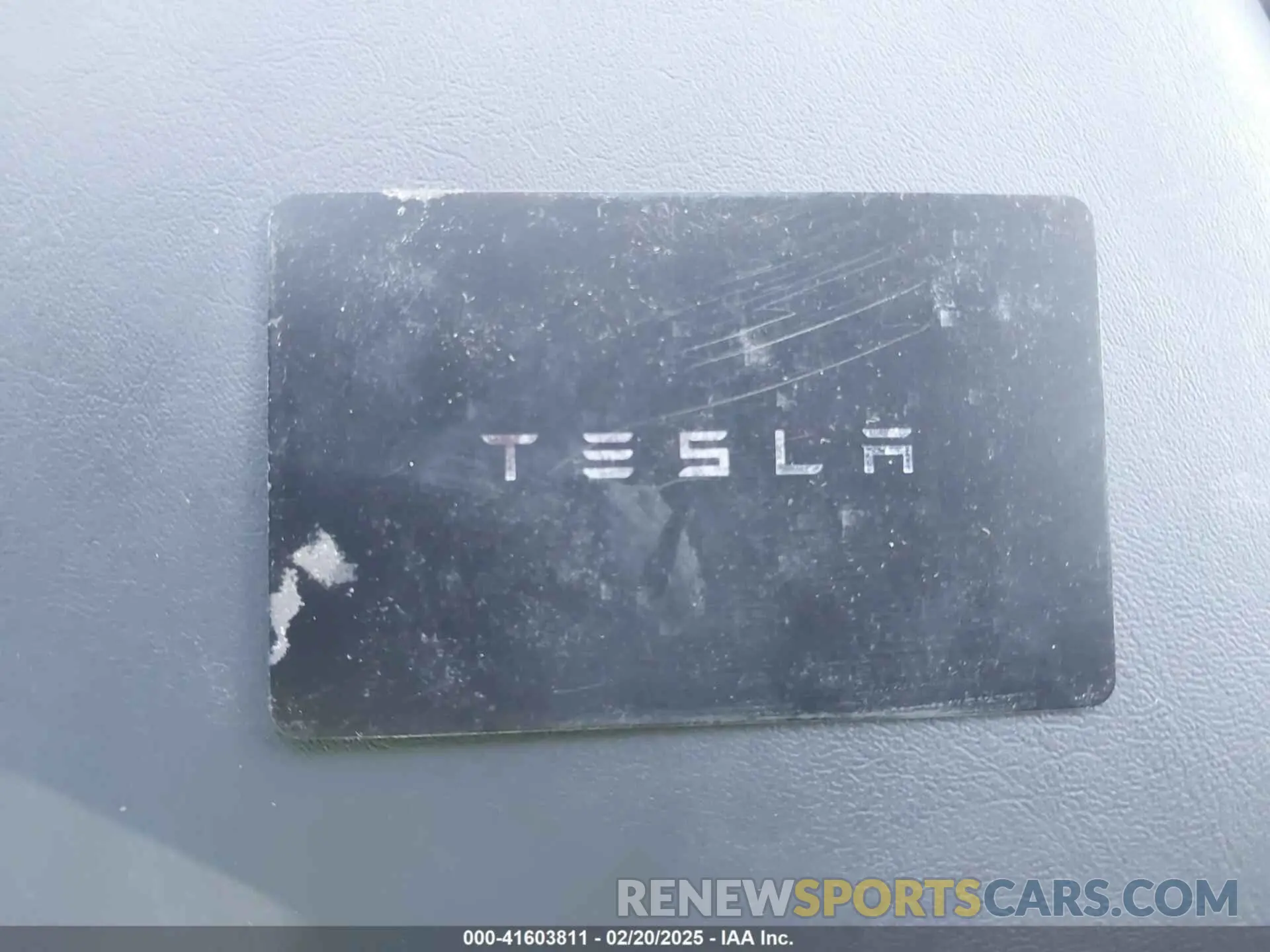11 Photograph of a damaged car 7SAYGDEE7PF887847 TESLA MODEL Y 2023