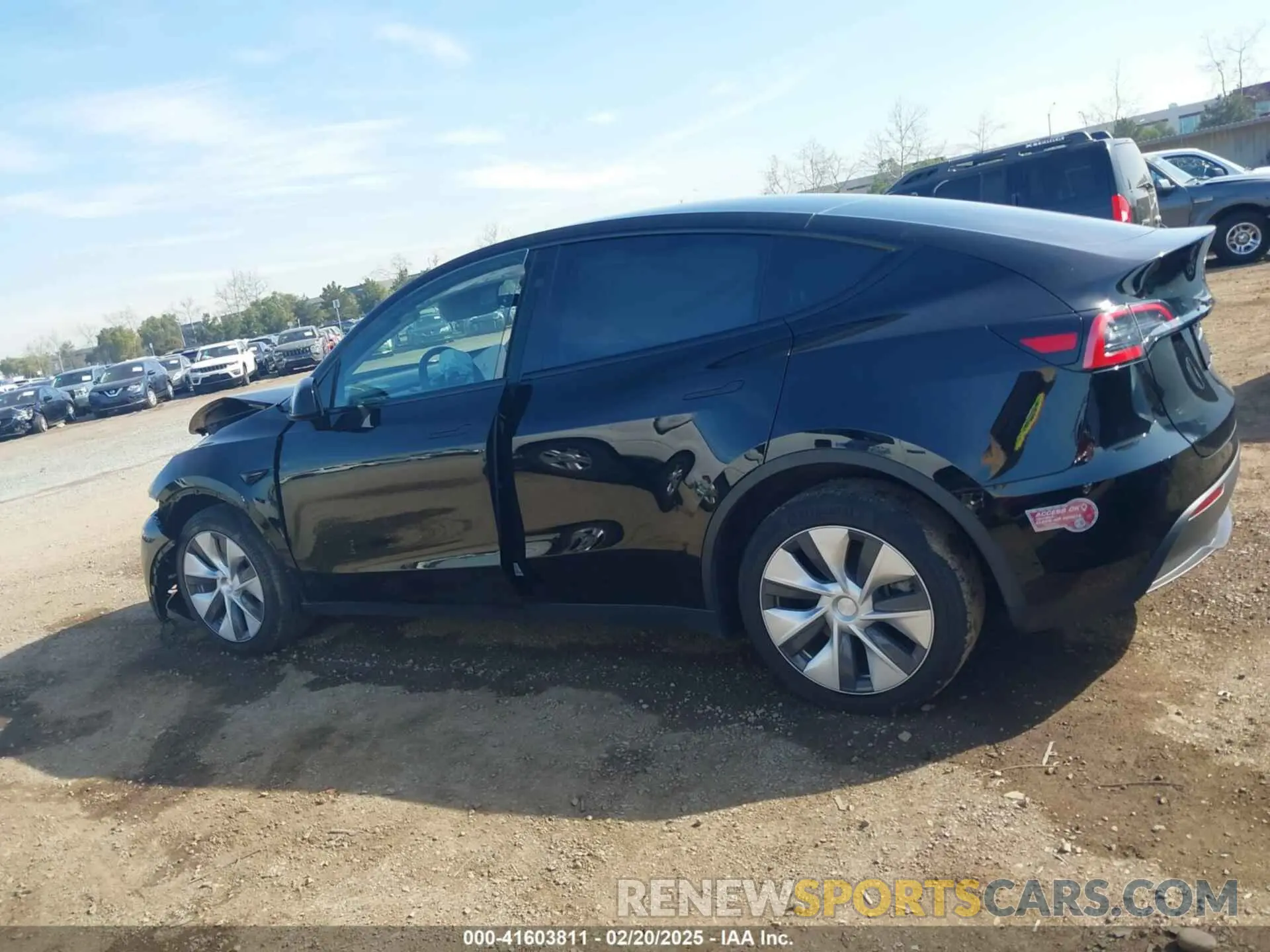 14 Photograph of a damaged car 7SAYGDEE7PF887847 TESLA MODEL Y 2023