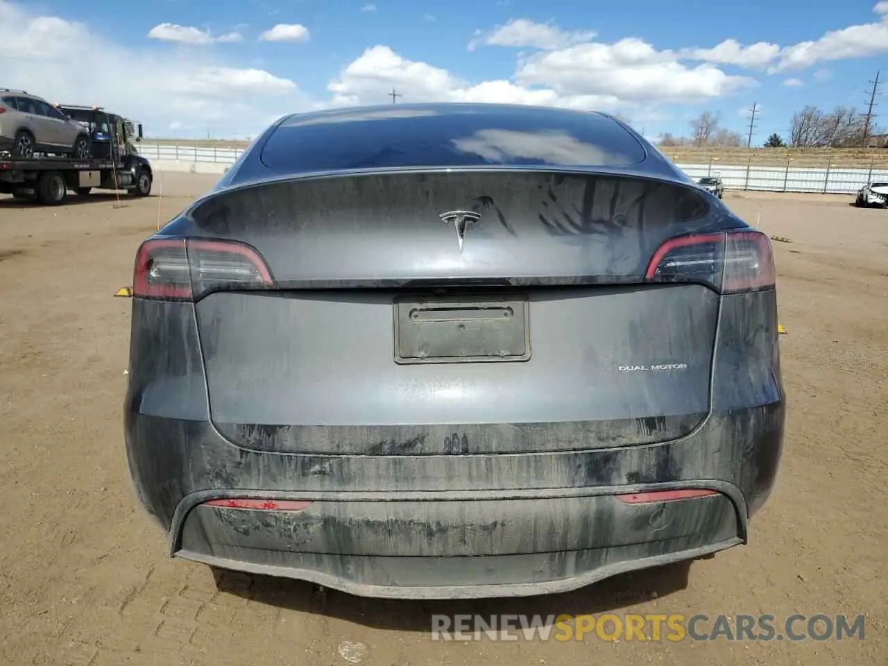 6 Photograph of a damaged car 7SAYGDEE7PF888996 TESLA MODEL Y 2023