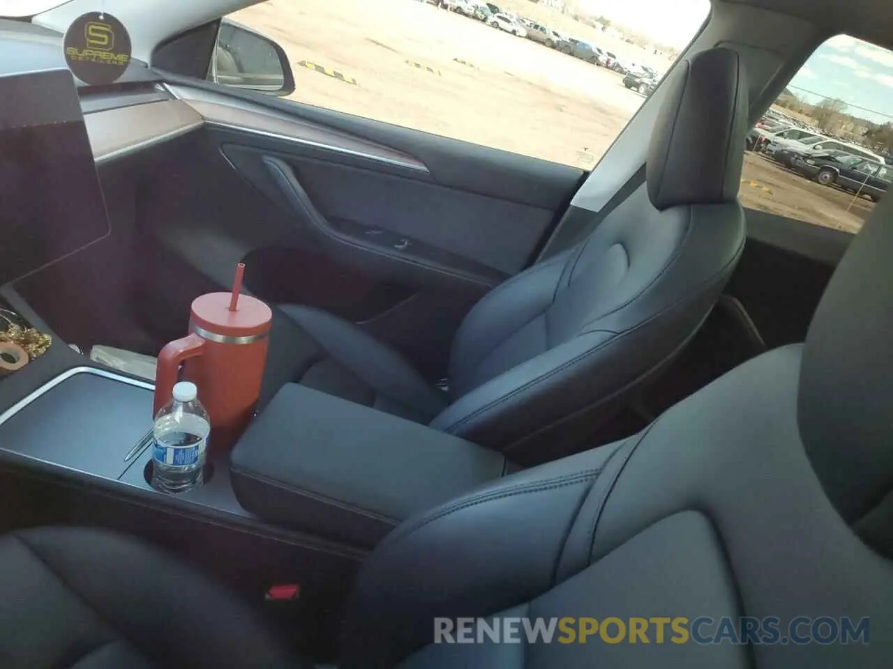 8 Photograph of a damaged car 7SAYGDEE7PF888996 TESLA MODEL Y 2023