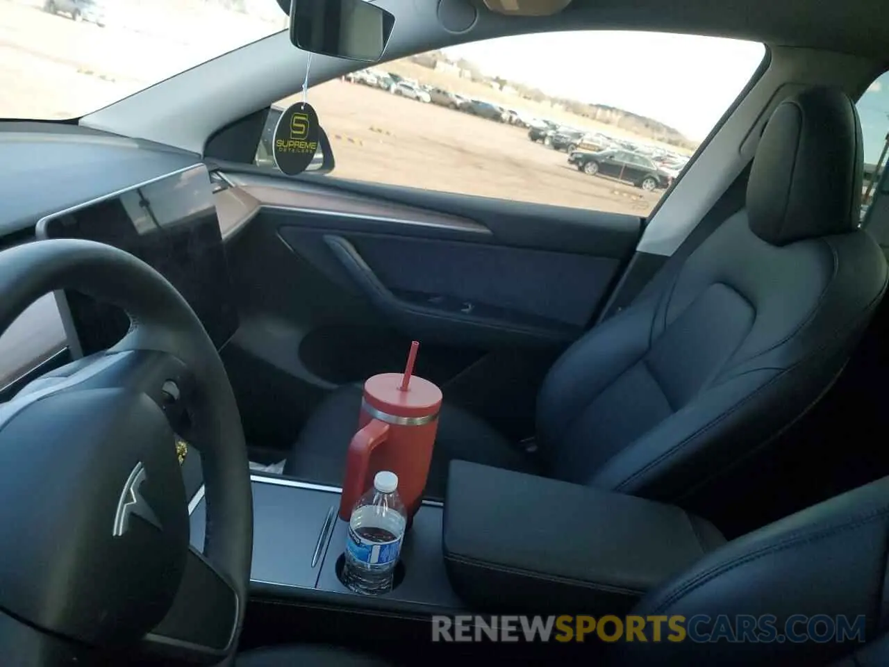 9 Photograph of a damaged car 7SAYGDEE7PF888996 TESLA MODEL Y 2023