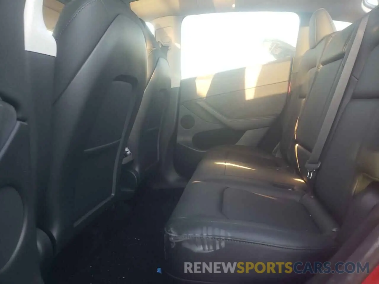 10 Photograph of a damaged car 7SAYGDEE7PF910060 TESLA MODEL Y 2023