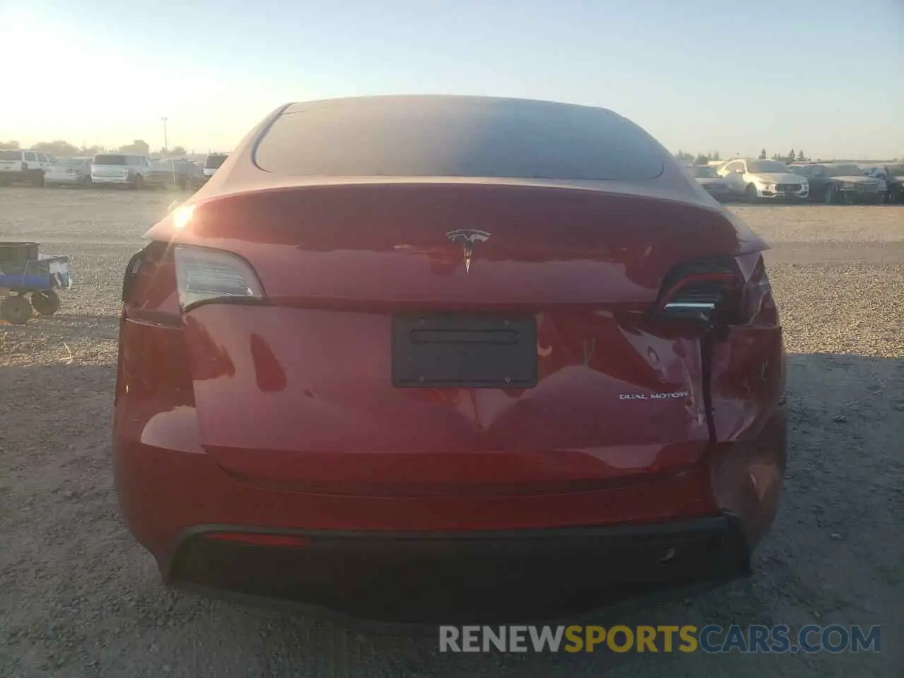 6 Photograph of a damaged car 7SAYGDEE7PF910060 TESLA MODEL Y 2023