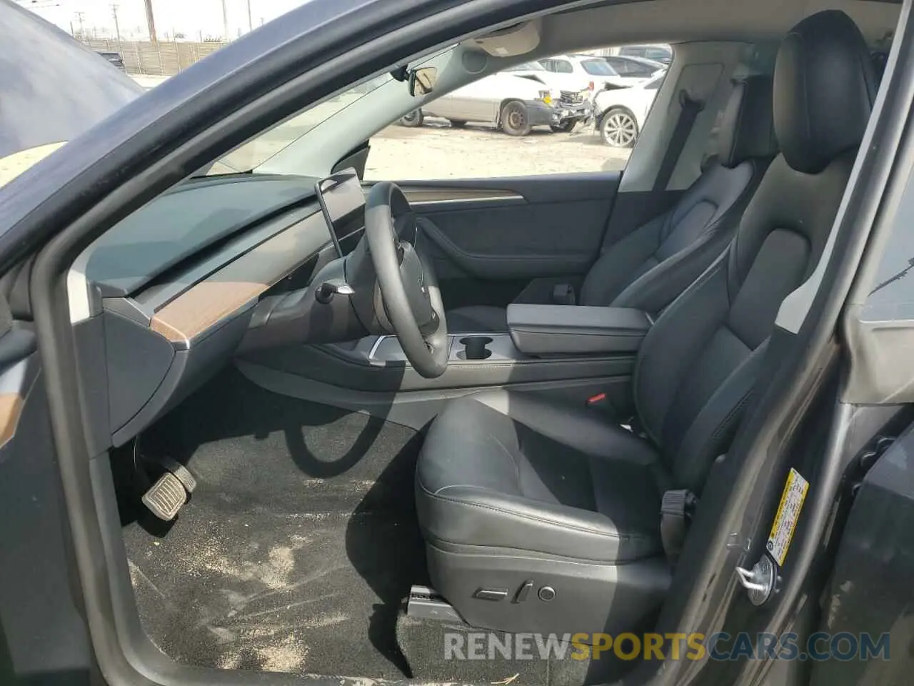 7 Photograph of a damaged car 7SAYGDEE7PF921057 TESLA MODEL Y 2023