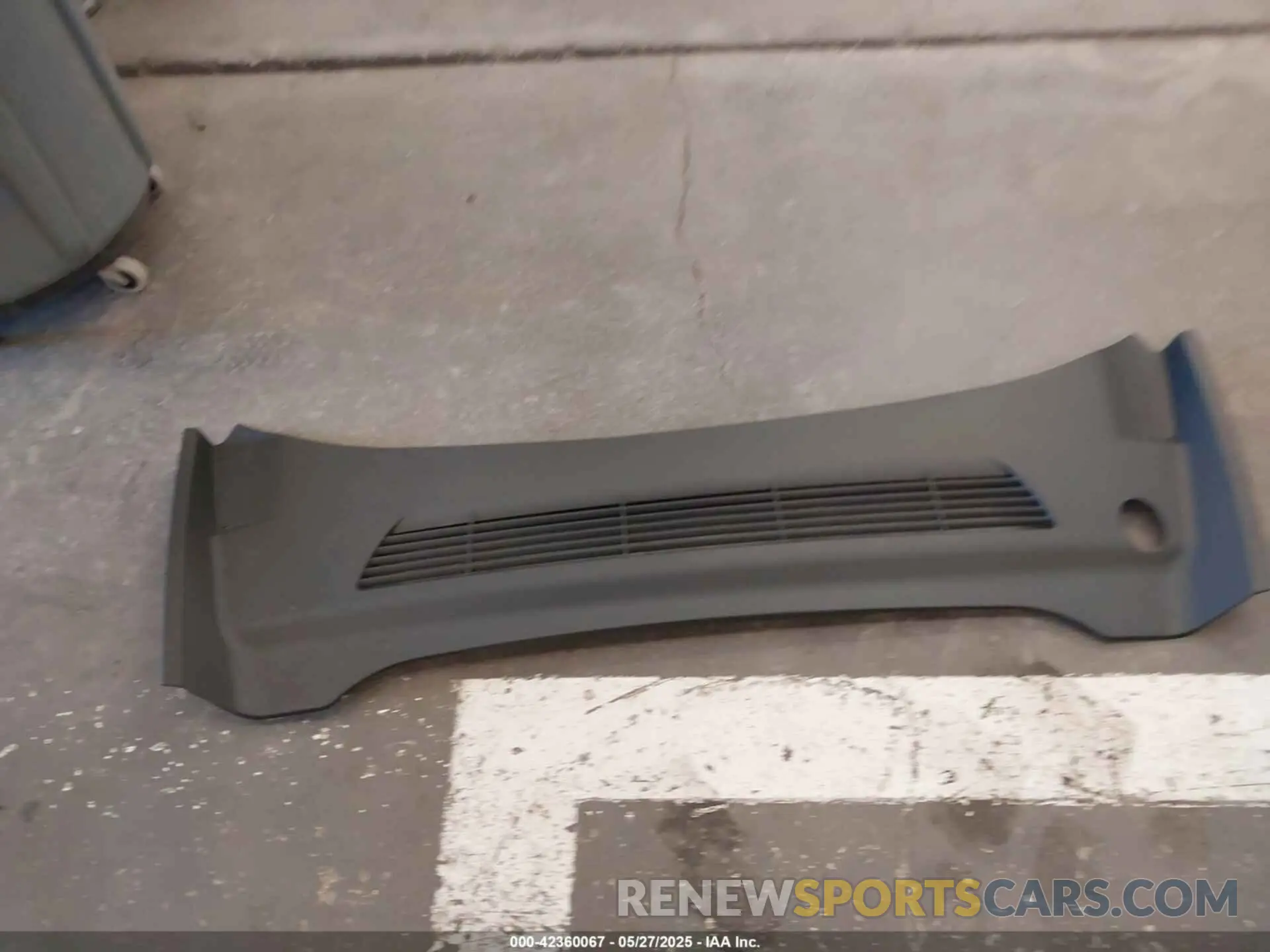 11 Photograph of a damaged car 7SAYGDEE7PF936772 TESLA MODEL Y 2023