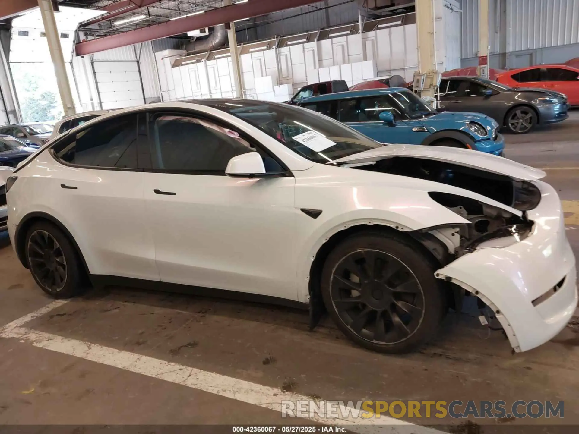 13 Photograph of a damaged car 7SAYGDEE7PF936772 TESLA MODEL Y 2023