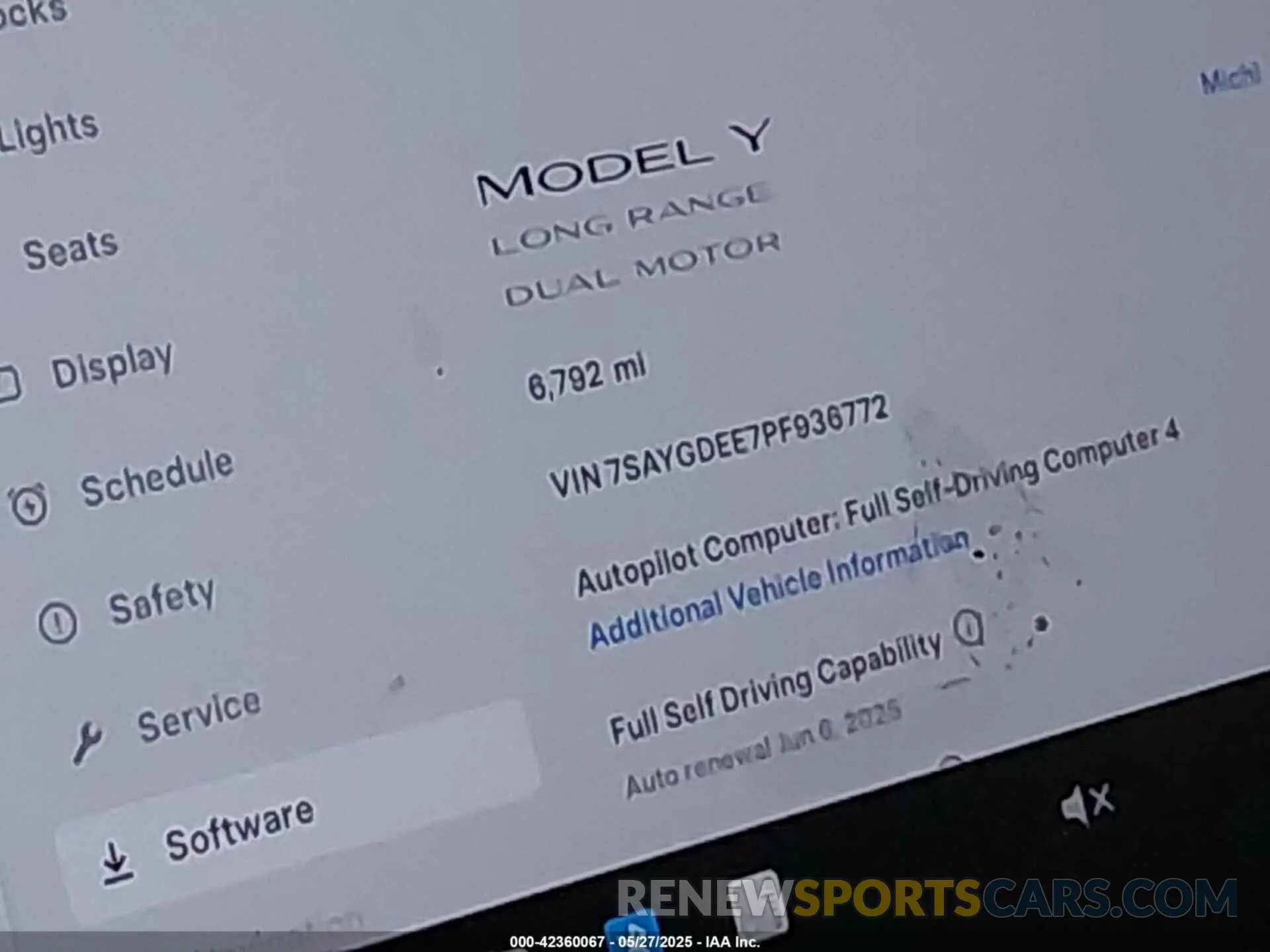 15 Photograph of a damaged car 7SAYGDEE7PF936772 TESLA MODEL Y 2023