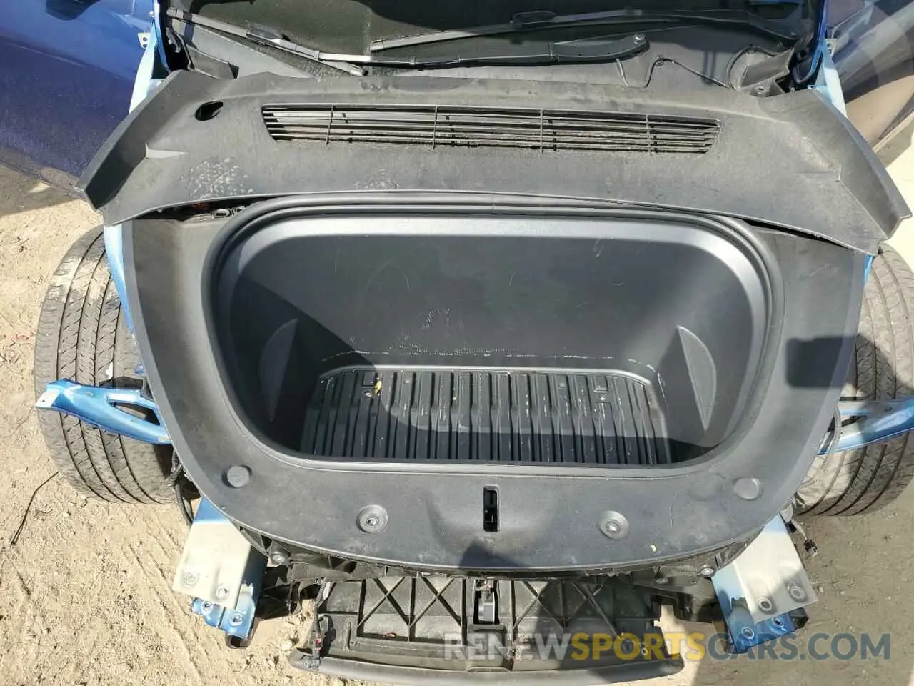 12 Photograph of a damaged car 7SAYGDEE7PF942474 TESLA MODEL Y 2023