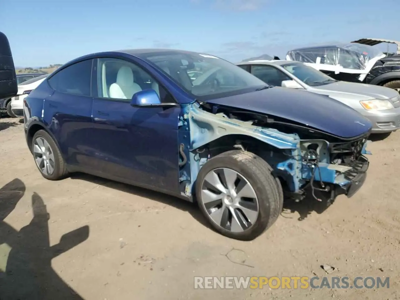 4 Photograph of a damaged car 7SAYGDEE7PF942474 TESLA MODEL Y 2023