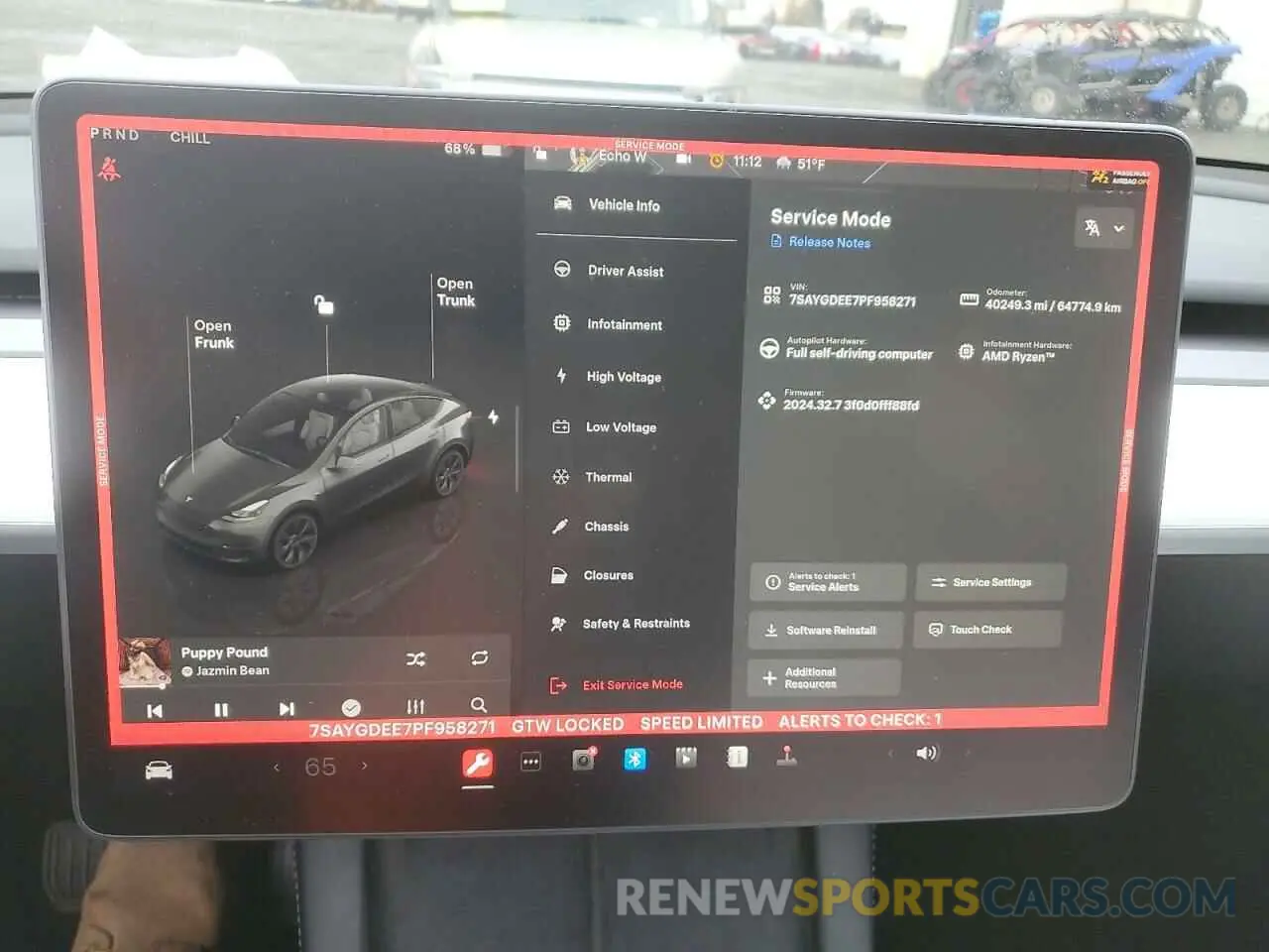 9 Photograph of a damaged car 7SAYGDEE7PF958271 TESLA MODEL Y 2023