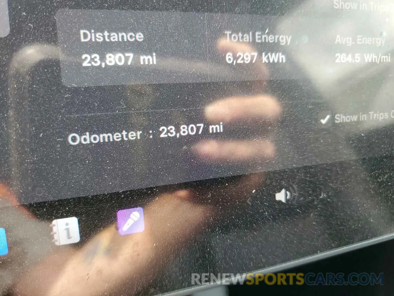 9 Photograph of a damaged car 7SAYGDEE7PF965446 TESLA MODEL Y 2023