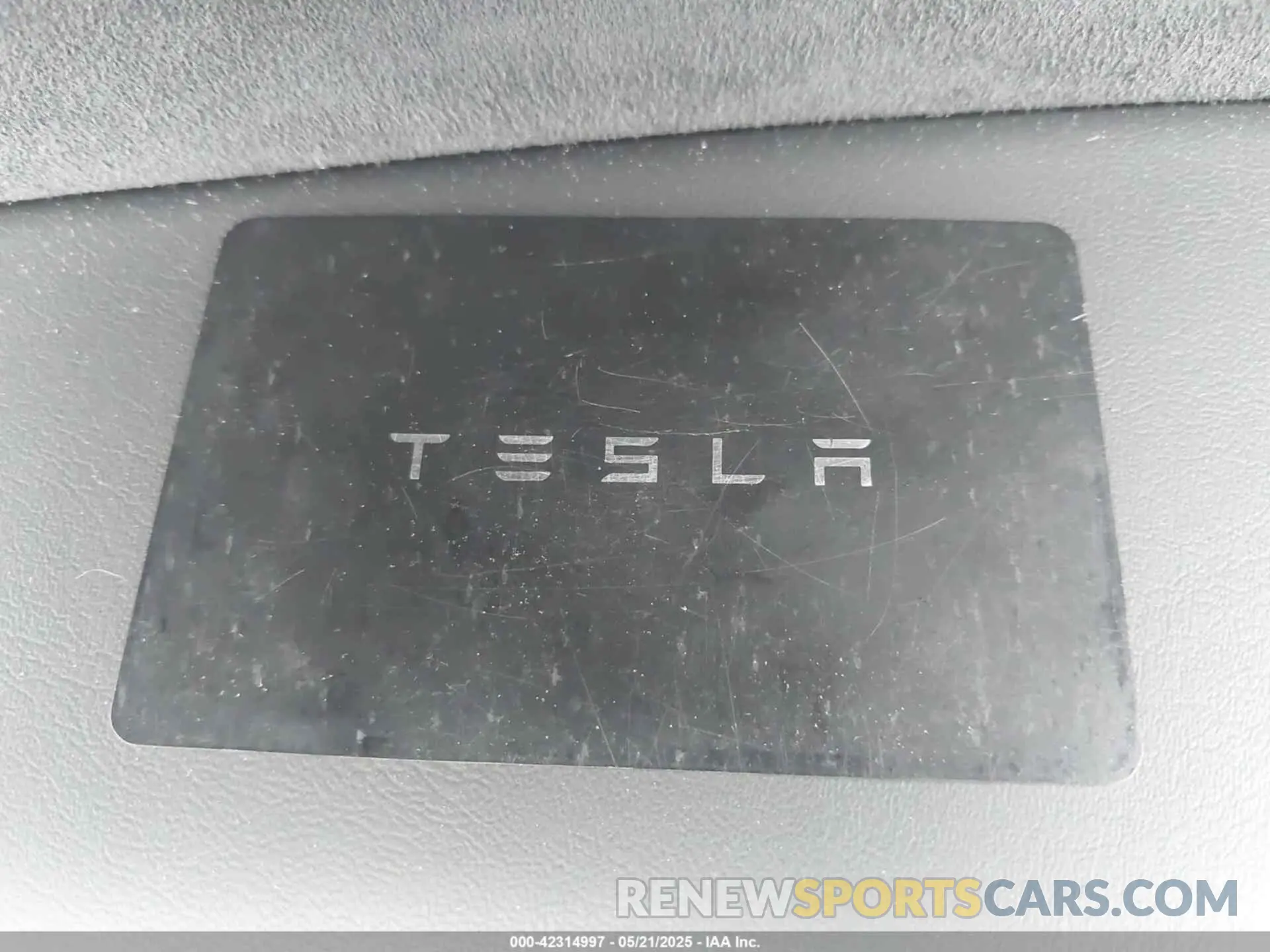 11 Photograph of a damaged car 7SAYGDEE8PA023354 TESLA MODEL Y 2023