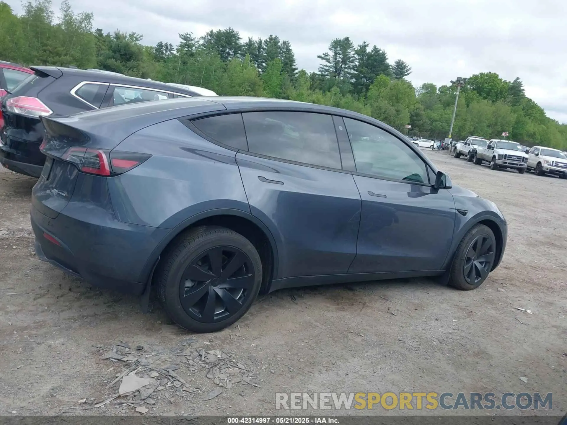 14 Photograph of a damaged car 7SAYGDEE8PA023354 TESLA MODEL Y 2023