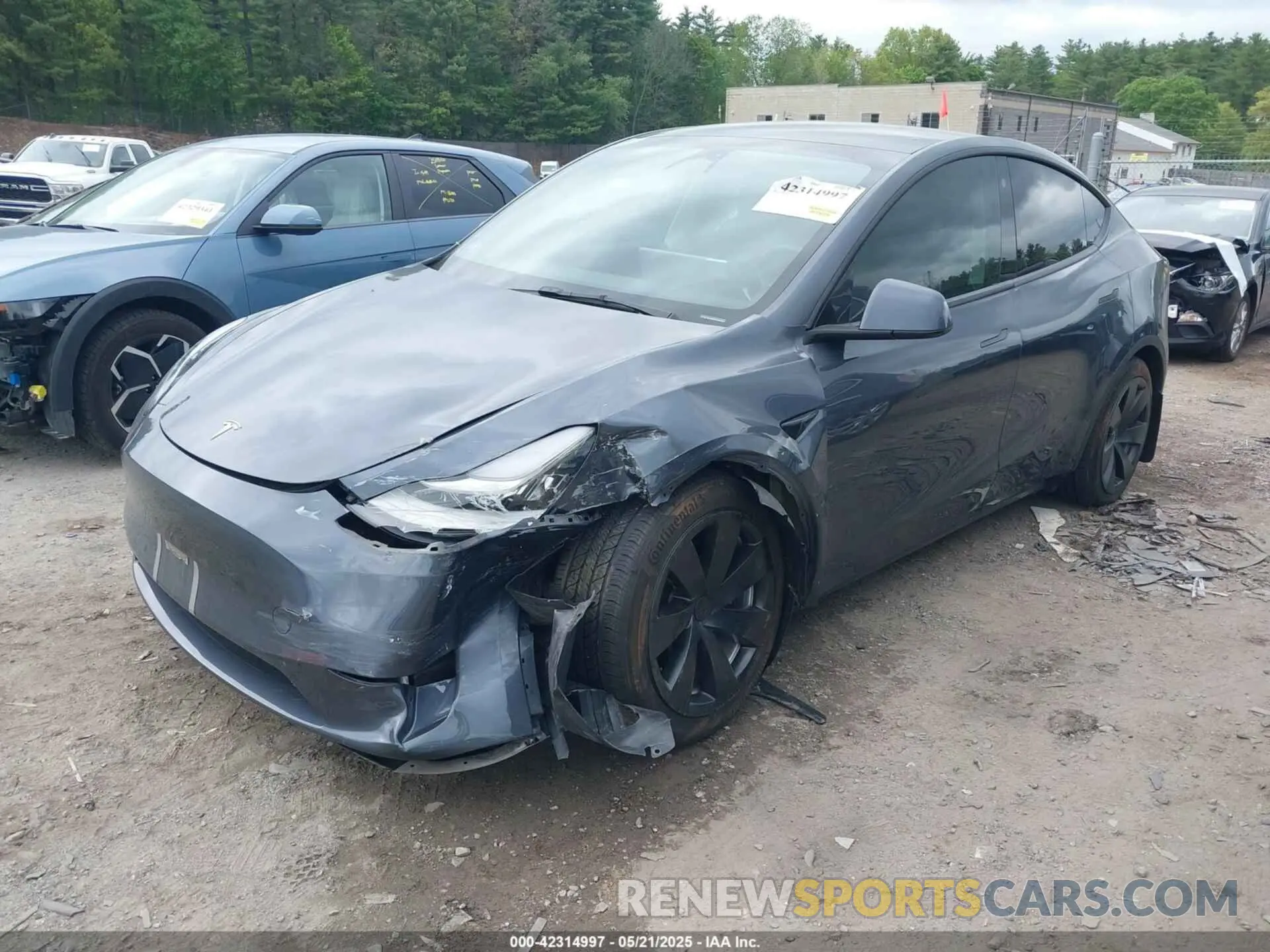 2 Photograph of a damaged car 7SAYGDEE8PA023354 TESLA MODEL Y 2023