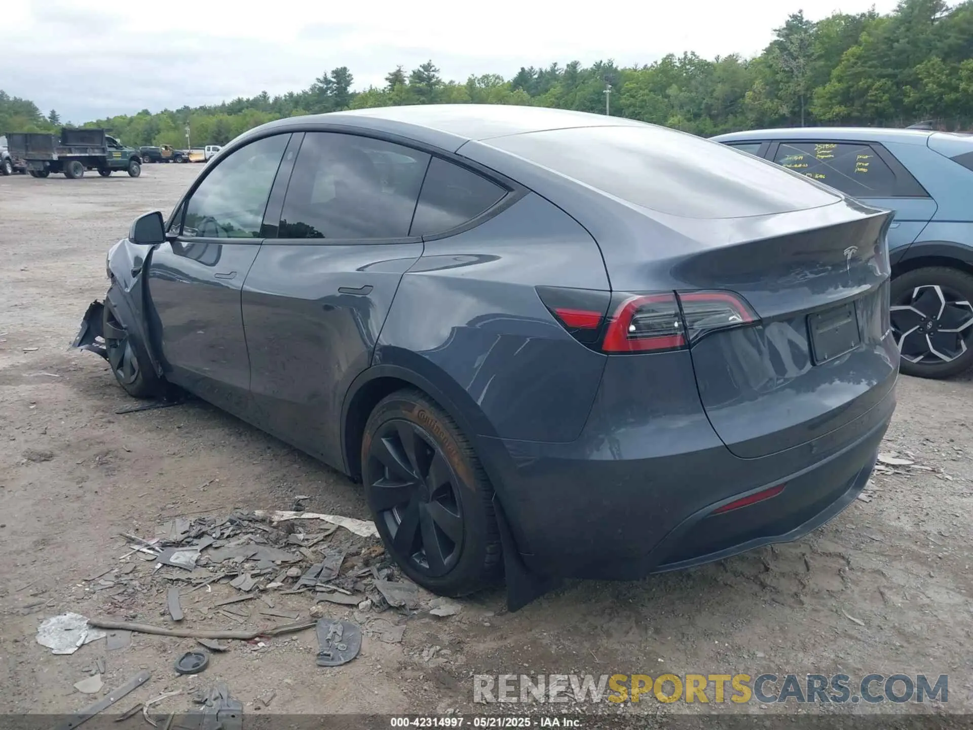 3 Photograph of a damaged car 7SAYGDEE8PA023354 TESLA MODEL Y 2023