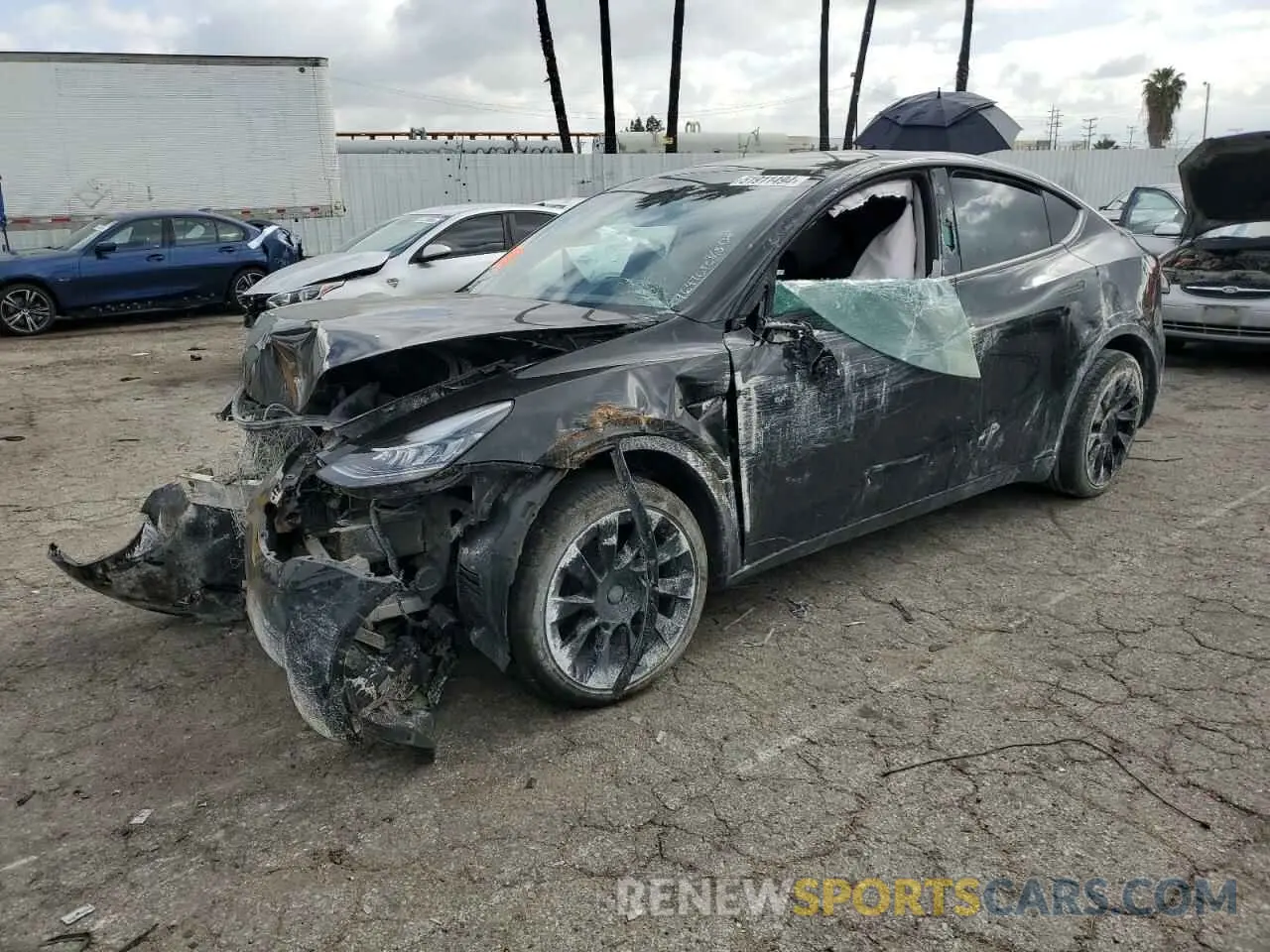 1 Photograph of a damaged car 7SAYGDEE8PA028098 TESLA MODEL Y 2023