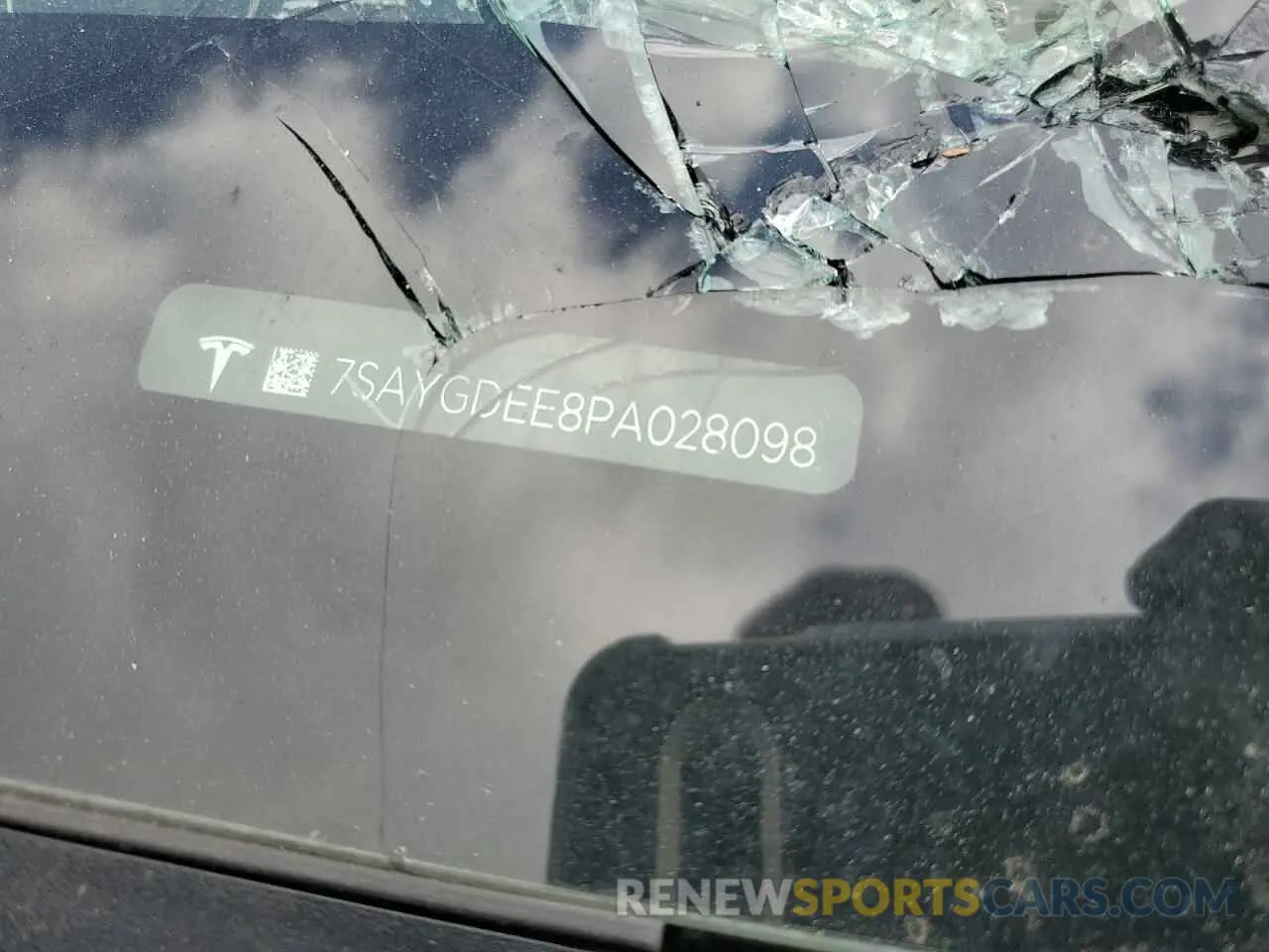 12 Photograph of a damaged car 7SAYGDEE8PA028098 TESLA MODEL Y 2023