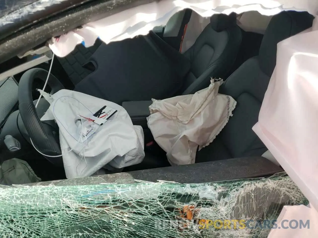 7 Photograph of a damaged car 7SAYGDEE8PA028098 TESLA MODEL Y 2023