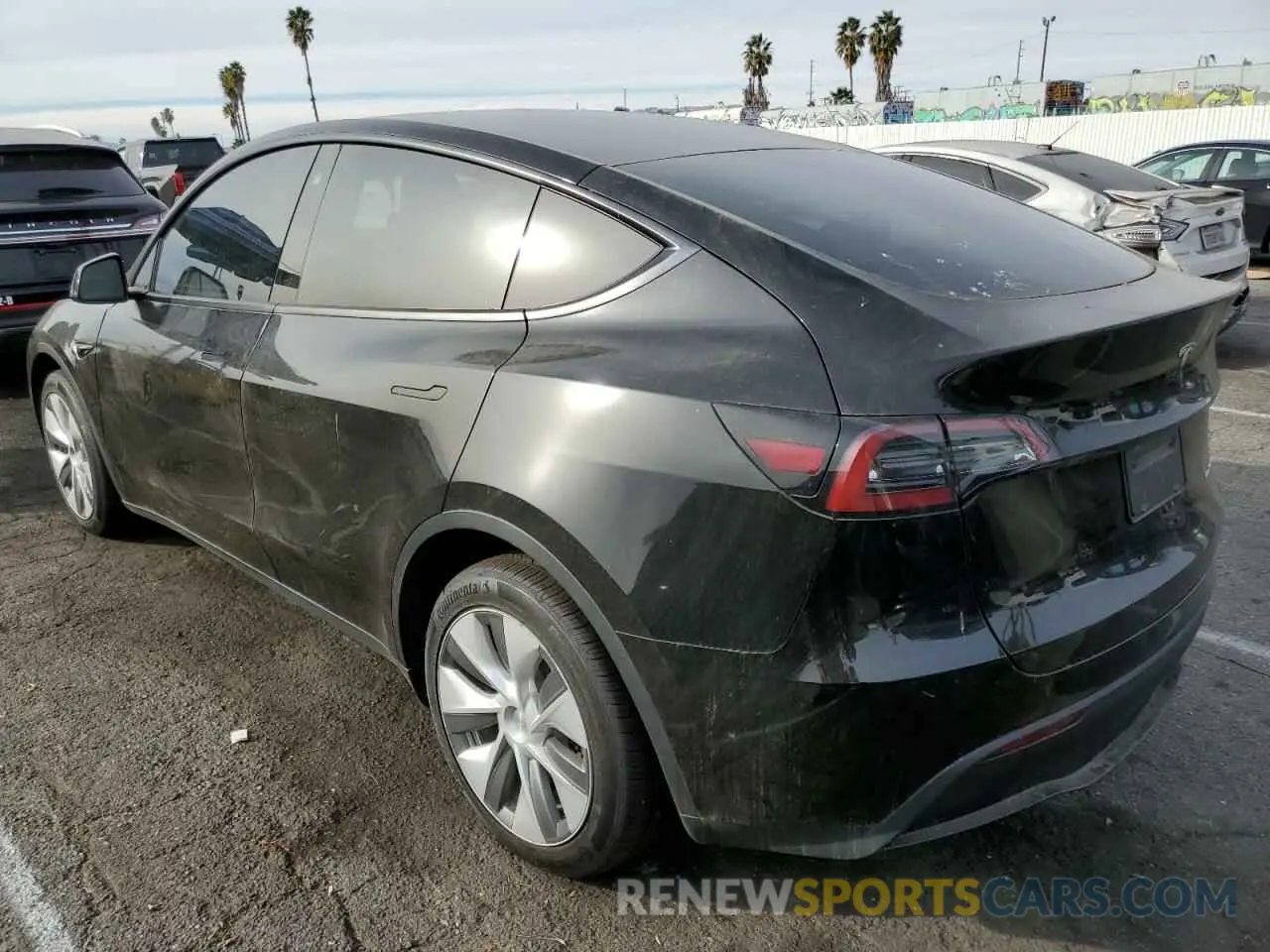 2 Photograph of a damaged car 7SAYGDEE8PA028487 TESLA MODEL Y 2023