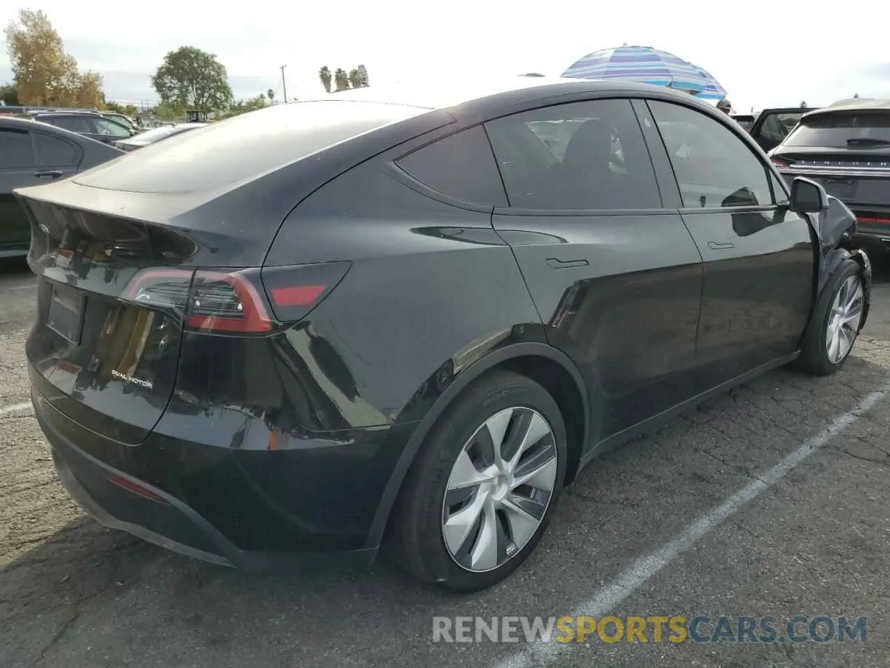 3 Photograph of a damaged car 7SAYGDEE8PA028487 TESLA MODEL Y 2023