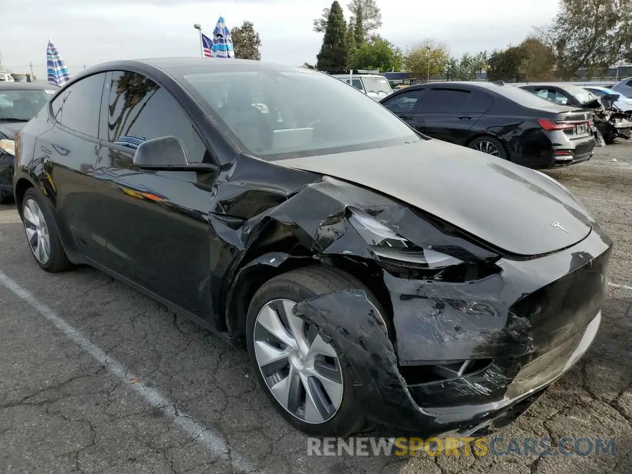 4 Photograph of a damaged car 7SAYGDEE8PA028487 TESLA MODEL Y 2023