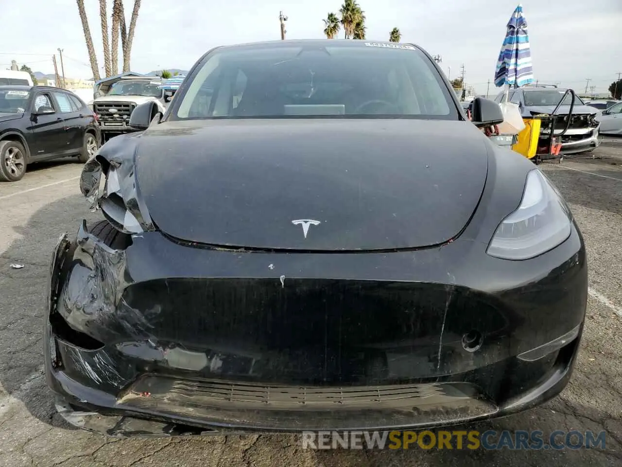 5 Photograph of a damaged car 7SAYGDEE8PA028487 TESLA MODEL Y 2023