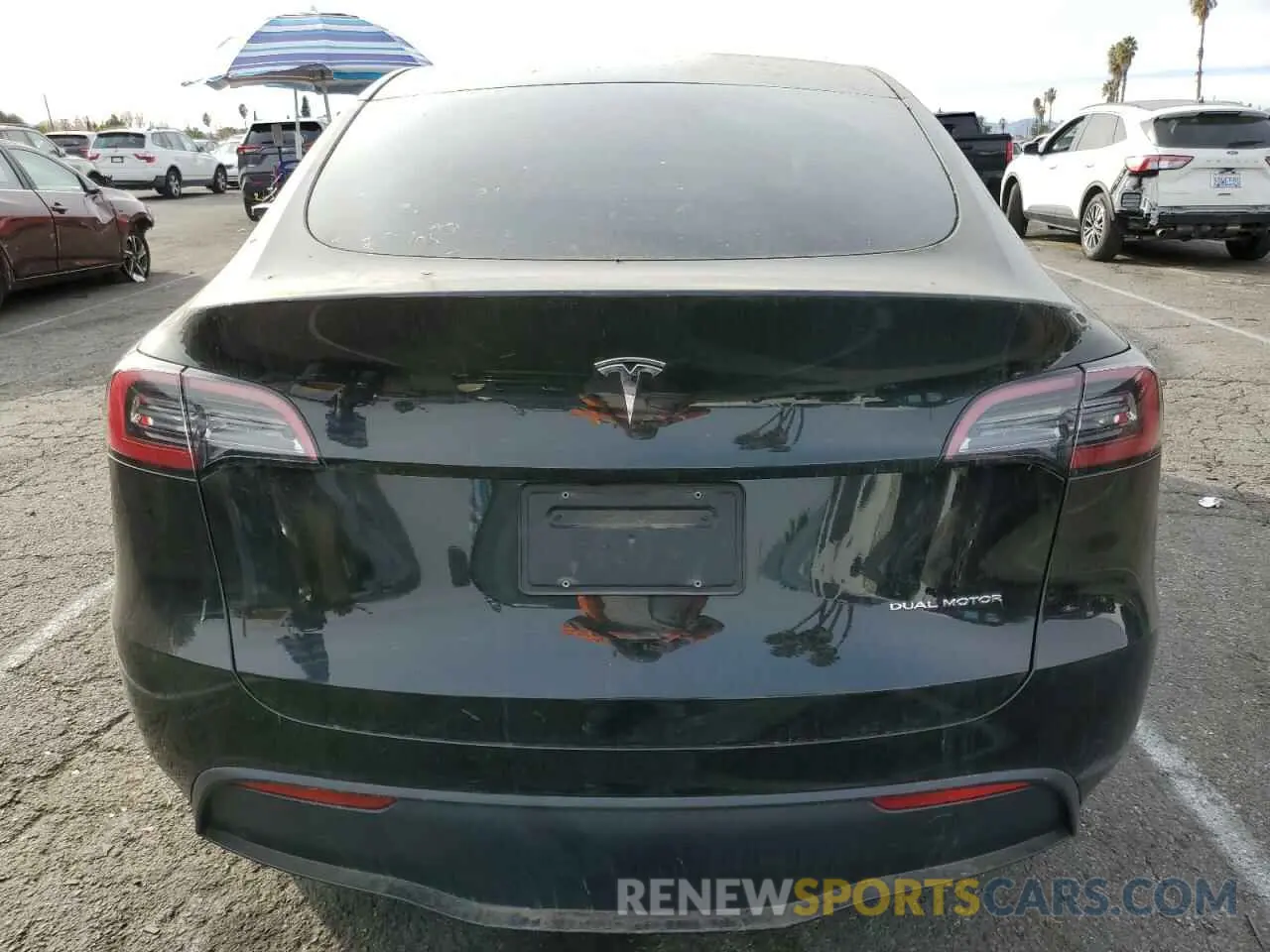 6 Photograph of a damaged car 7SAYGDEE8PA028487 TESLA MODEL Y 2023