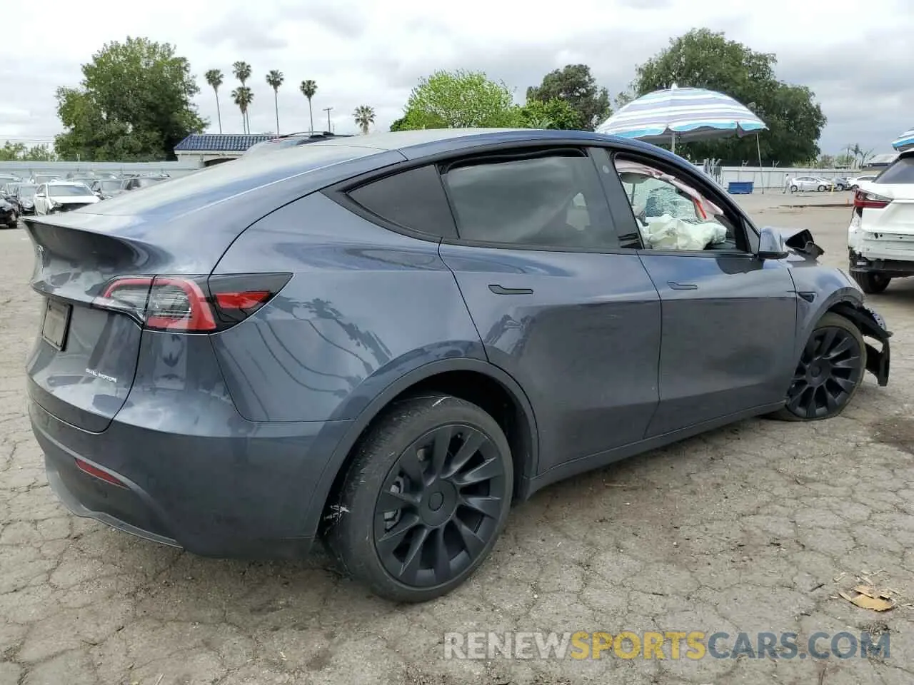 3 Photograph of a damaged car 7SAYGDEE8PA029428 TESLA MODEL Y 2023
