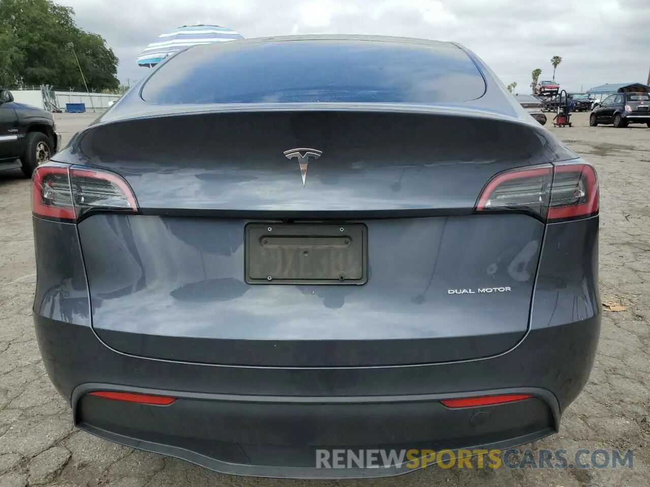 6 Photograph of a damaged car 7SAYGDEE8PA029428 TESLA MODEL Y 2023