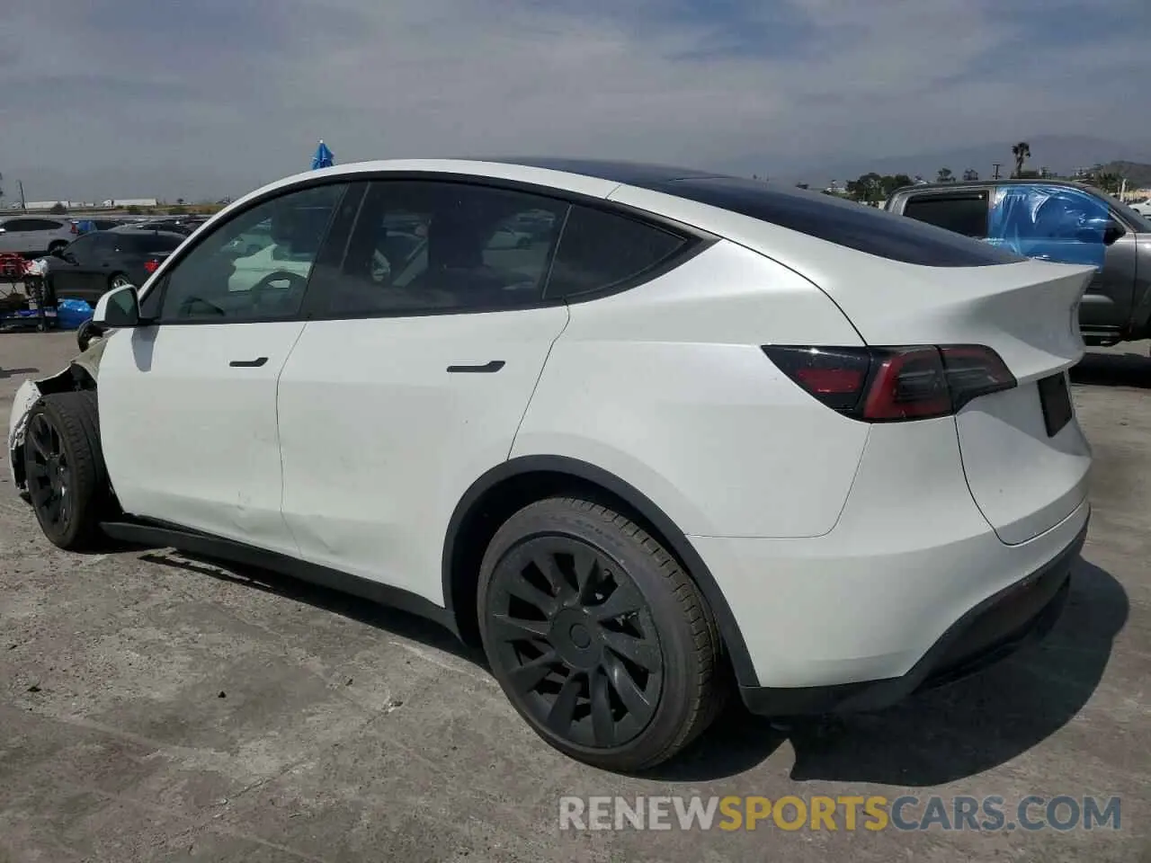 2 Photograph of a damaged car 7SAYGDEE8PA030286 TESLA MODEL Y 2023
