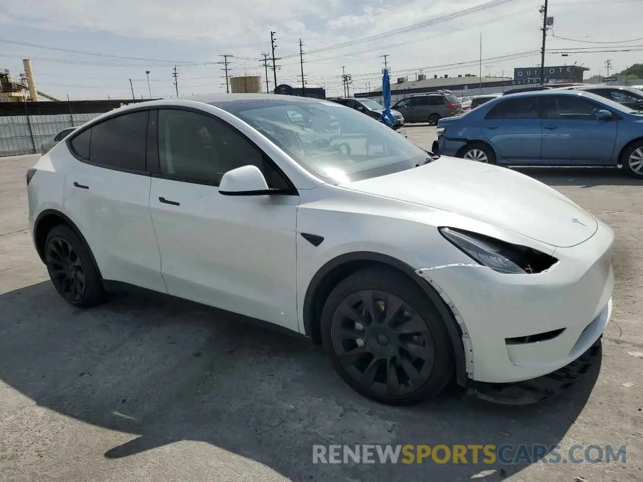 4 Photograph of a damaged car 7SAYGDEE8PA030286 TESLA MODEL Y 2023
