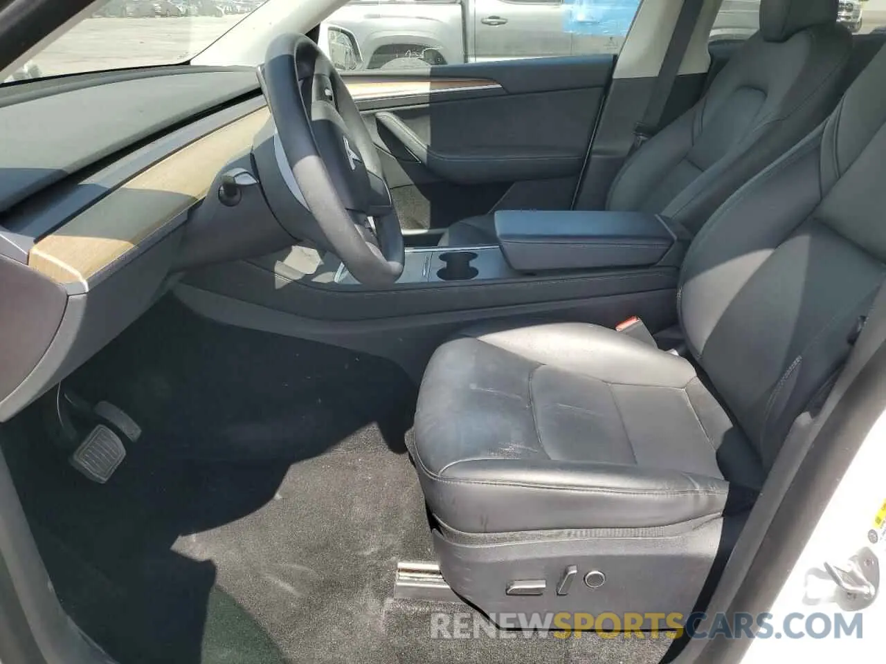 7 Photograph of a damaged car 7SAYGDEE8PA030286 TESLA MODEL Y 2023