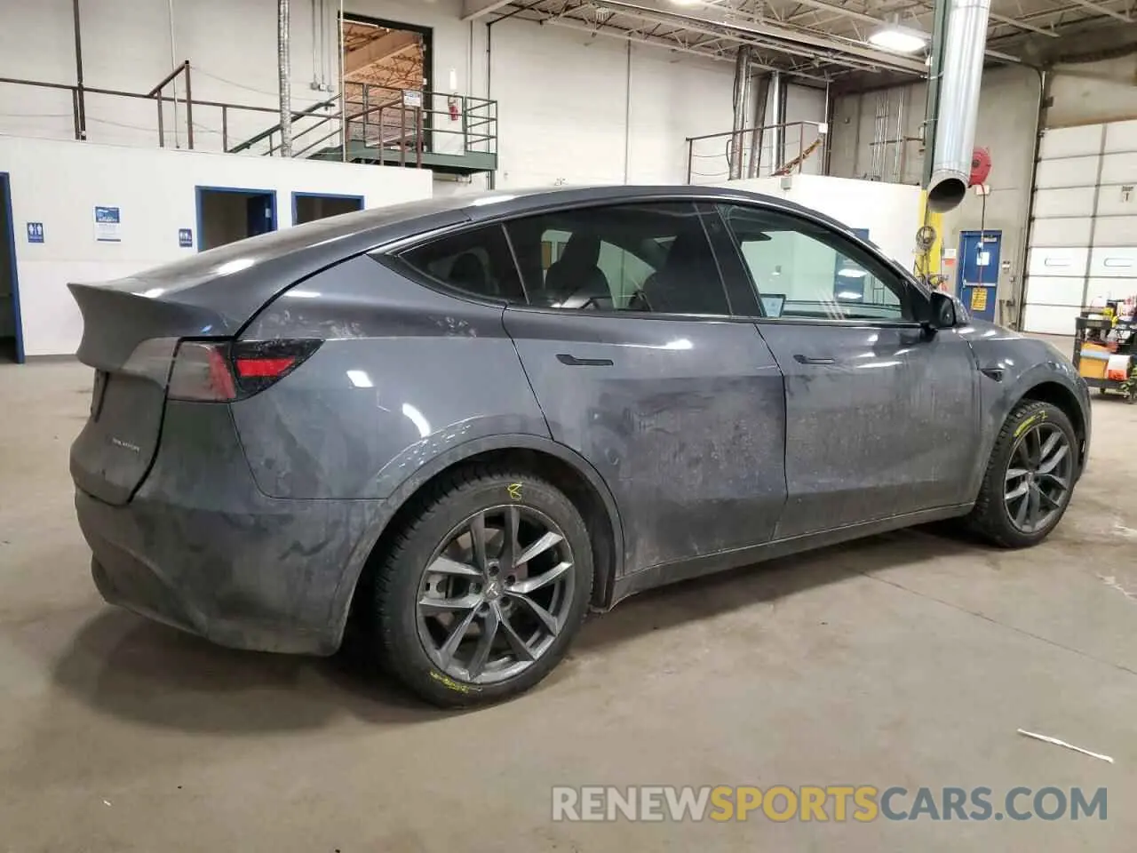 3 Photograph of a damaged car 7SAYGDEE8PA034239 TESLA MODEL Y 2023