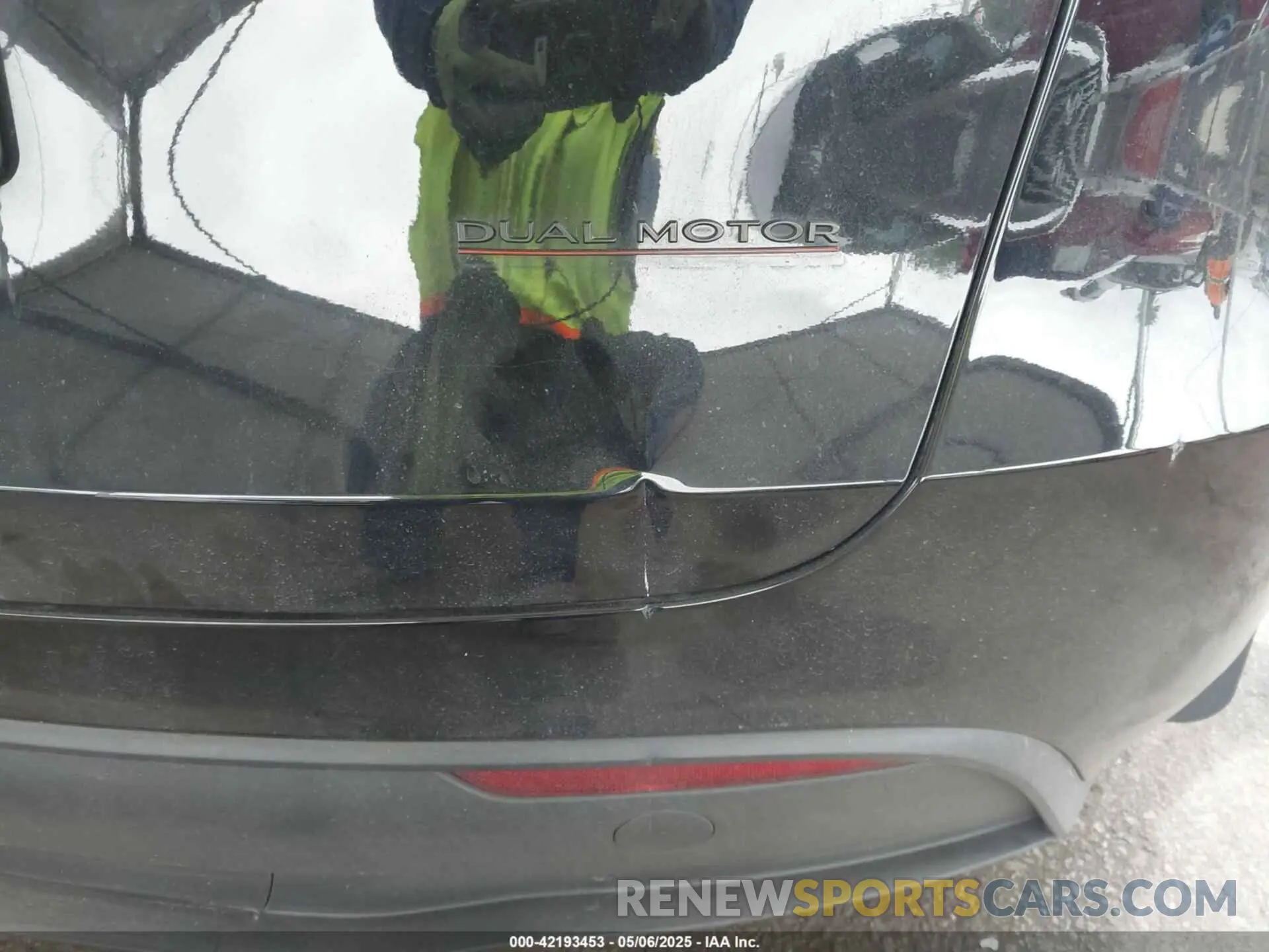 20 Photograph of a damaged car 7SAYGDEE8PA051798 TESLA MODEL Y 2023