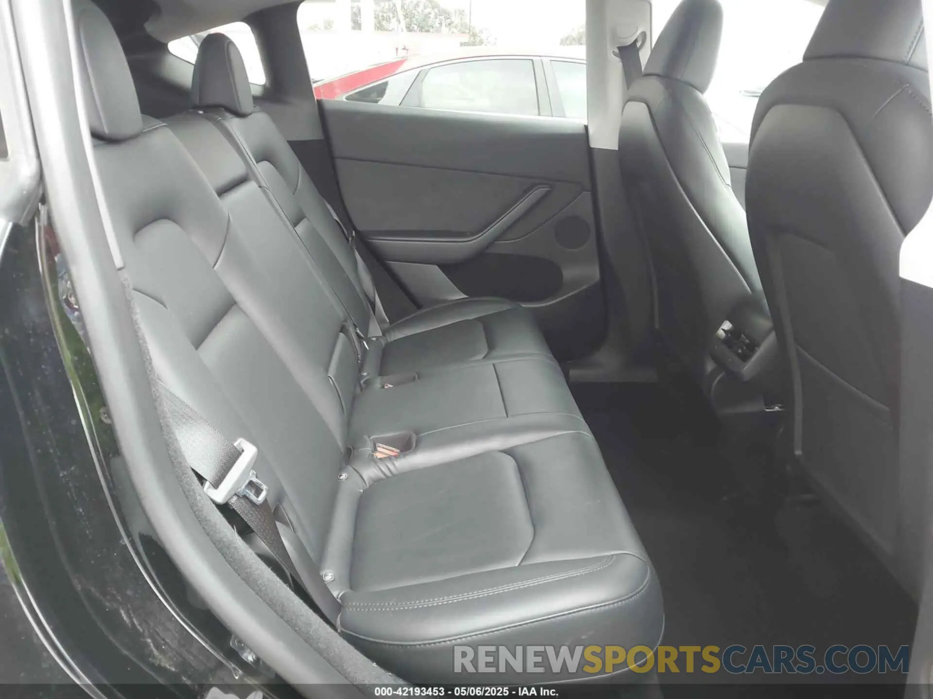 8 Photograph of a damaged car 7SAYGDEE8PA051798 TESLA MODEL Y 2023
