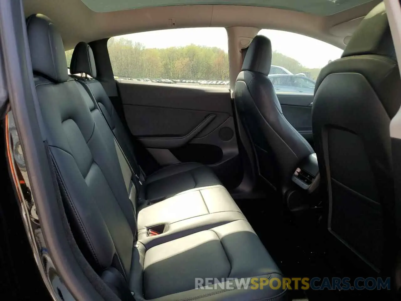 10 Photograph of a damaged car 7SAYGDEE8PA062753 TESLA MODEL Y 2023