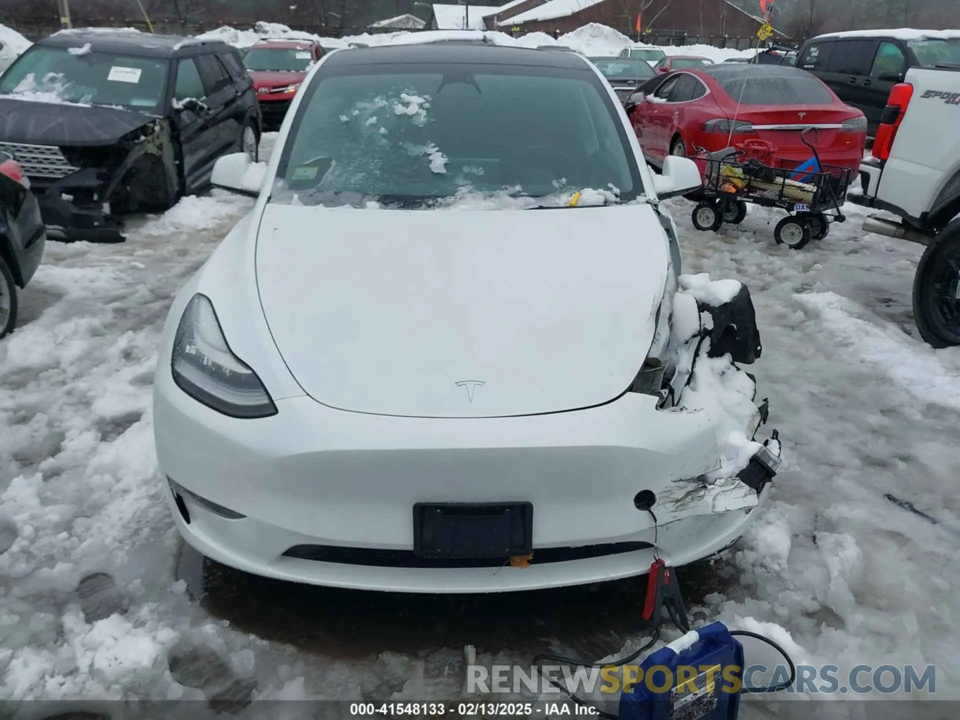 11 Photograph of a damaged car 7SAYGDEE8PA071727 TESLA MODEL Y 2023