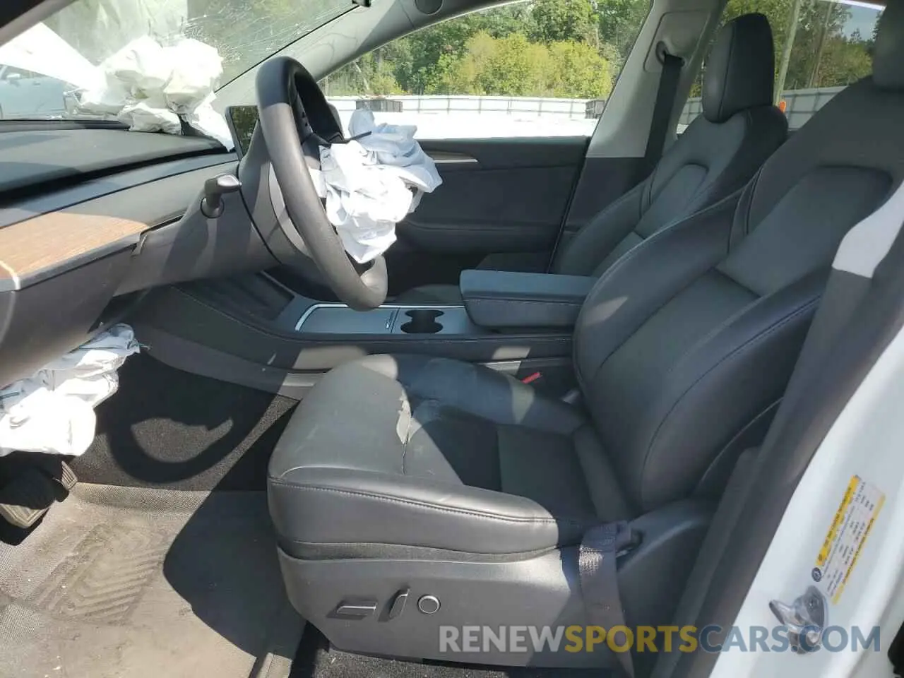 7 Photograph of a damaged car 7SAYGDEE8PA080752 TESLA MODEL Y 2023