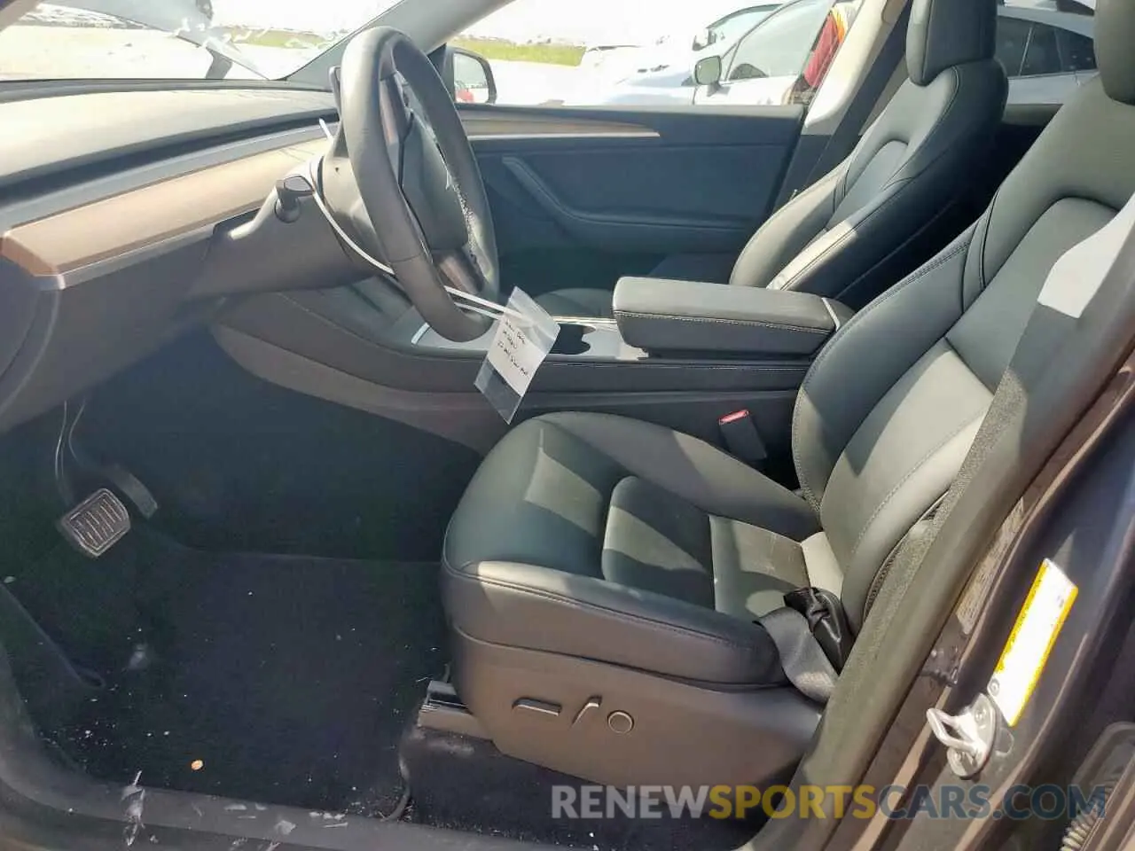 7 Photograph of a damaged car 7SAYGDEE8PA093260 TESLA MODEL Y 2023