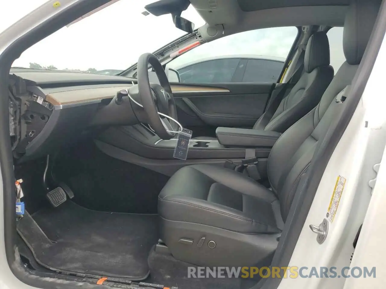 7 Photograph of a damaged car 7SAYGDEE8PA094120 TESLA MODEL Y 2023