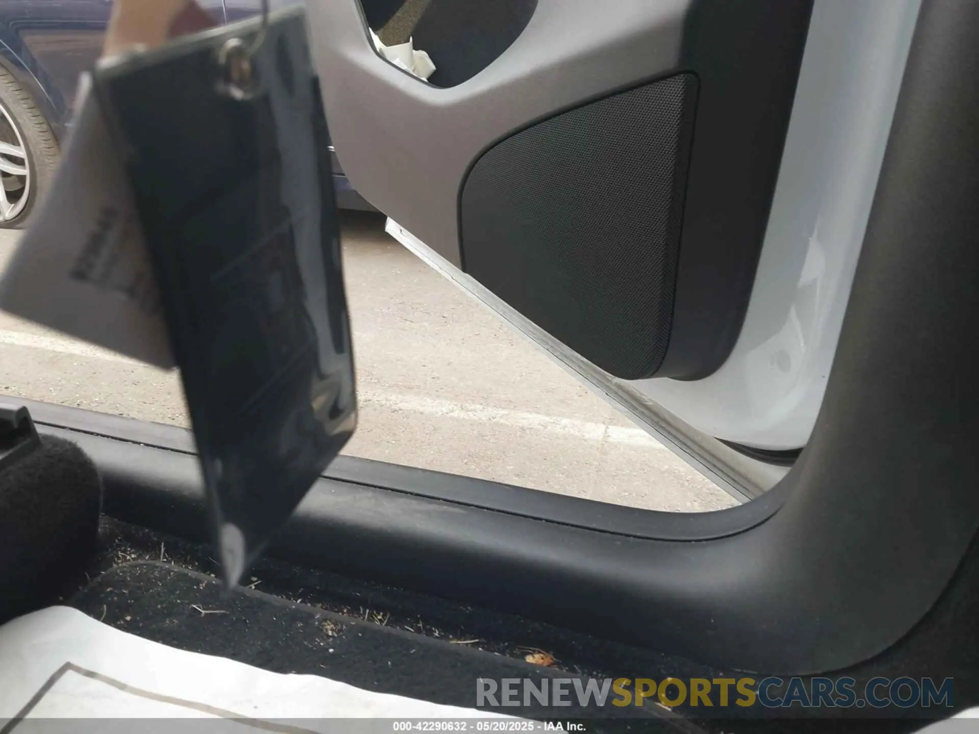 11 Photograph of a damaged car 7SAYGDEE8PA100711 TESLA MODEL Y 2023