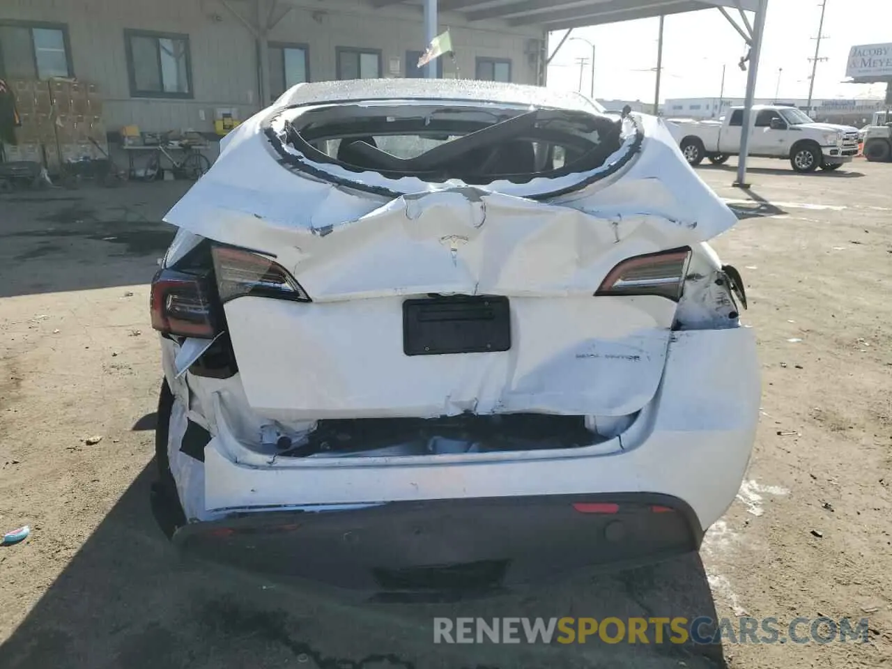 6 Photograph of a damaged car 7SAYGDEE8PA112289 TESLA MODEL Y 2023