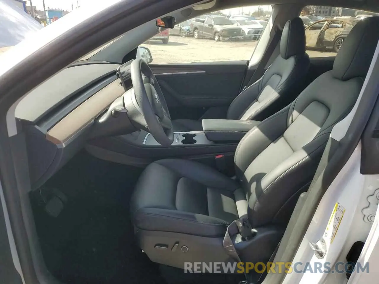 7 Photograph of a damaged car 7SAYGDEE8PA112289 TESLA MODEL Y 2023