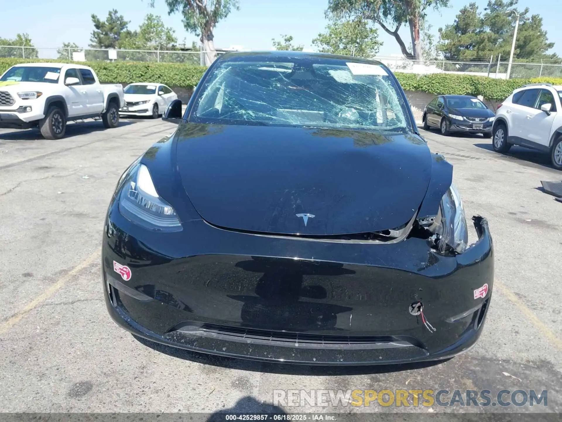 13 Photograph of a damaged car 7SAYGDEE8PA138813 TESLA MODEL Y 2023