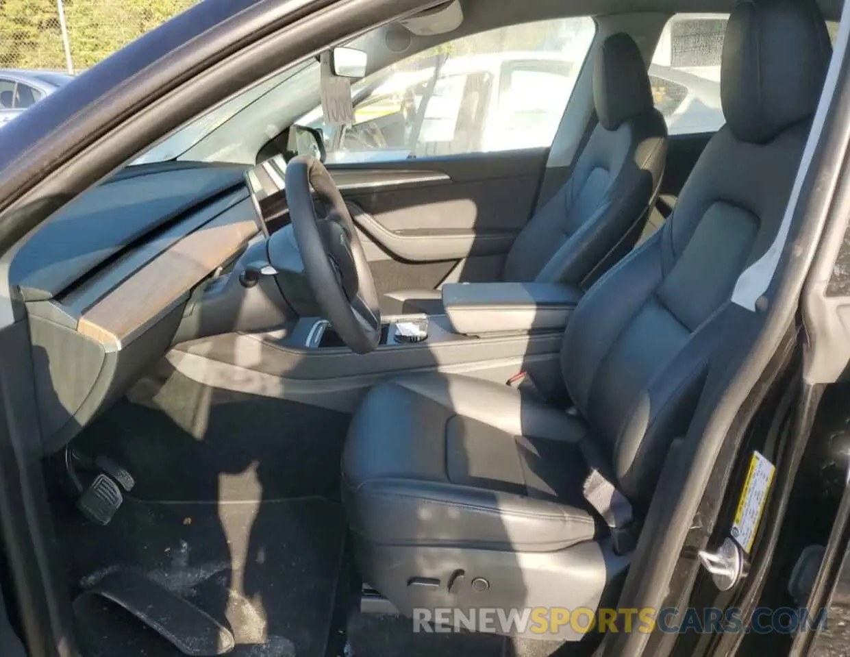 7 Photograph of a damaged car 7SAYGDEE8PA139296 TESLA MODEL Y 2023