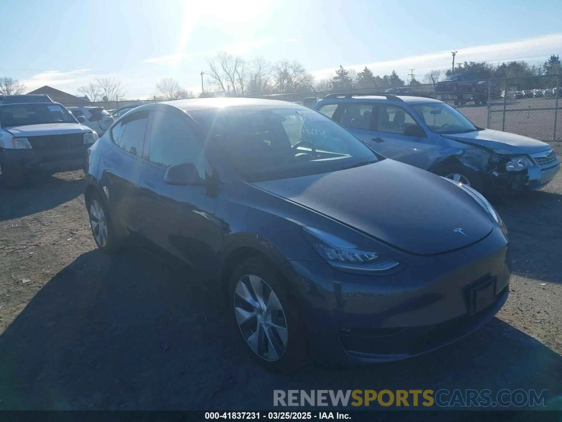 1 Photograph of a damaged car 7SAYGDEE8PA140562 TESLA MODEL Y 2023