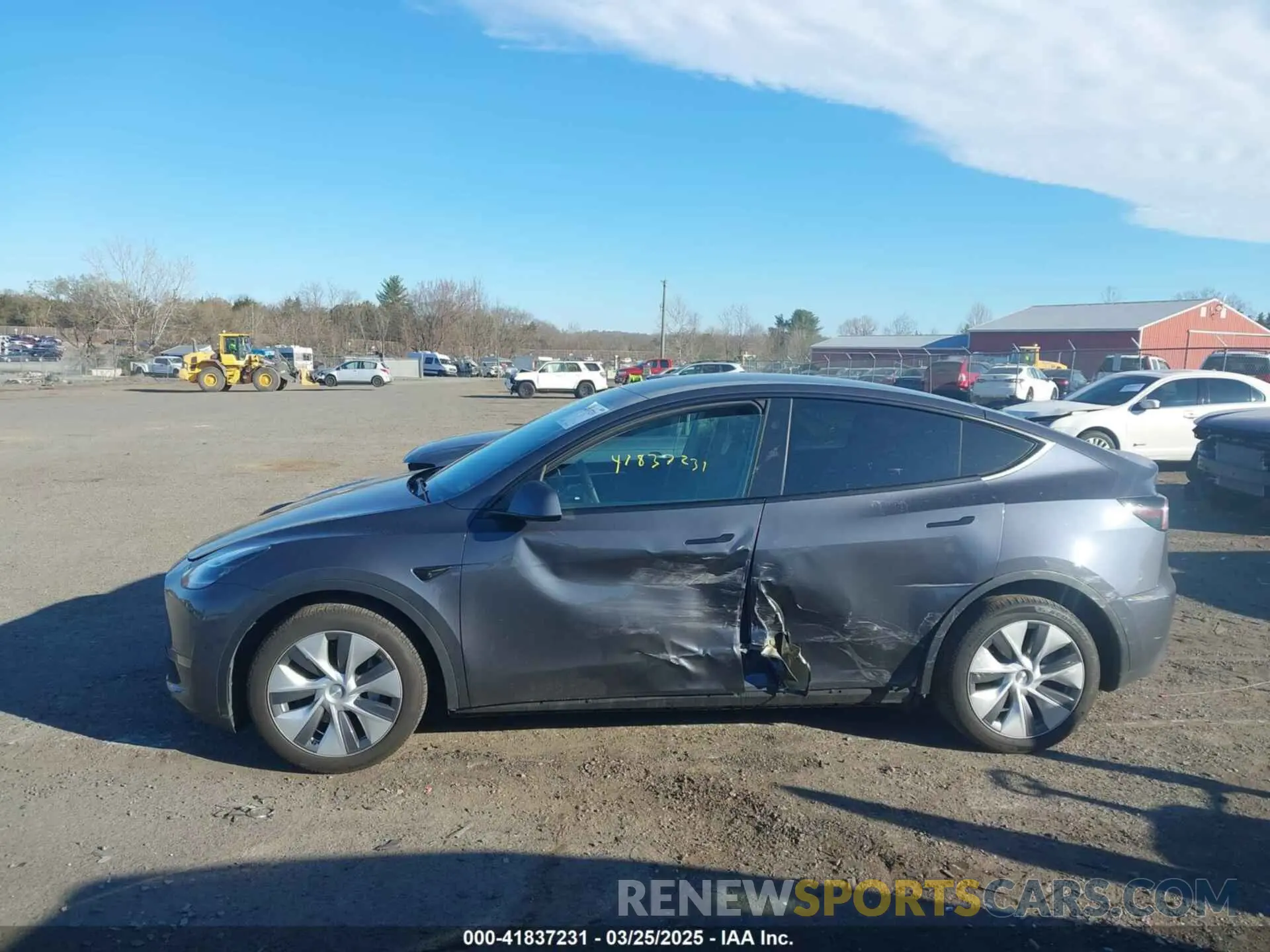 15 Photograph of a damaged car 7SAYGDEE8PA140562 TESLA MODEL Y 2023