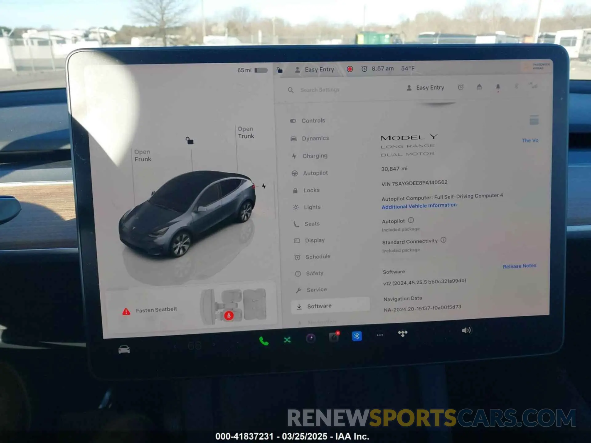 19 Photograph of a damaged car 7SAYGDEE8PA140562 TESLA MODEL Y 2023